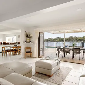 Breathtaking River Views On Parade , Noosa Heads Australia